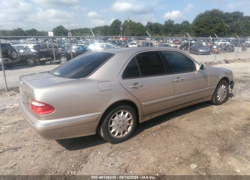2000 MERCEDES-BENZ E 320 VIN: WDBJF65J3YB137021