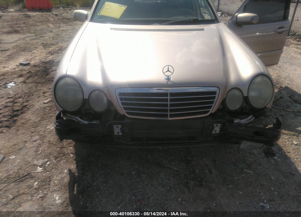 2000 MERCEDES-BENZ E 320 VIN: WDBJF65J3YB137021