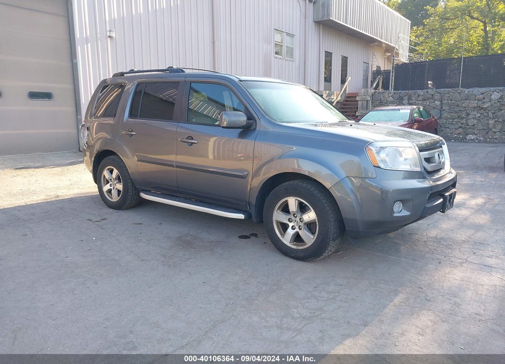 2011 HONDA PILOT VIN: 5FNYF4H55BB077878
