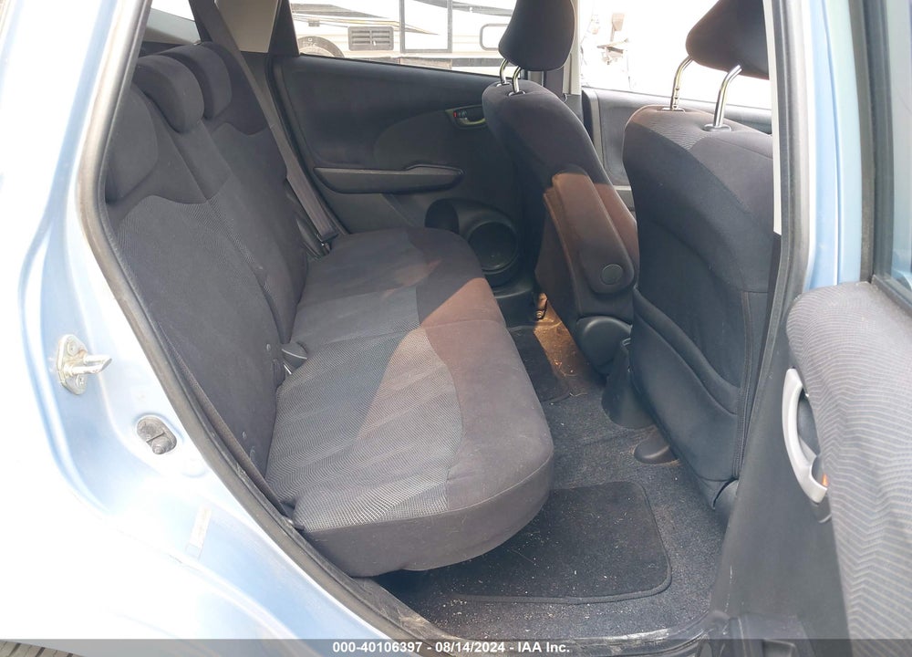 2010 HONDA FIT SPORT VIN: JHMGE8H49AC037388