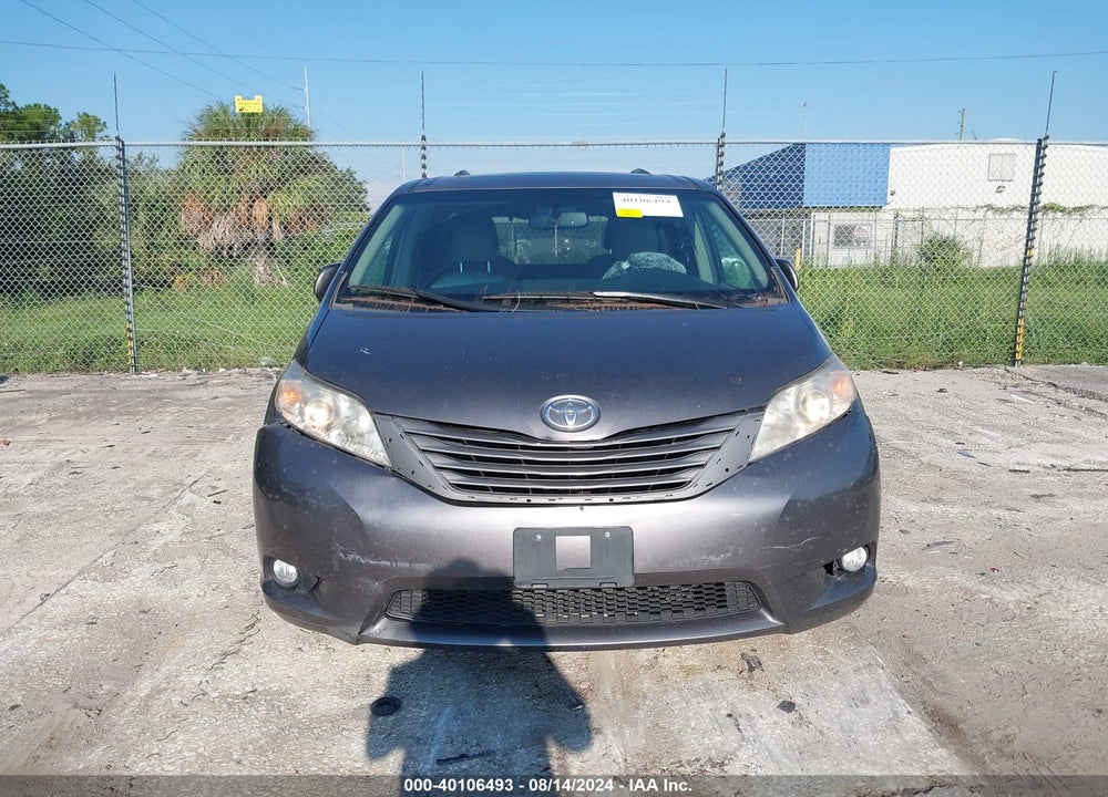 2011 TOYOTA SIENNA XLE VIN: 5TDDK3DCXBS026218
