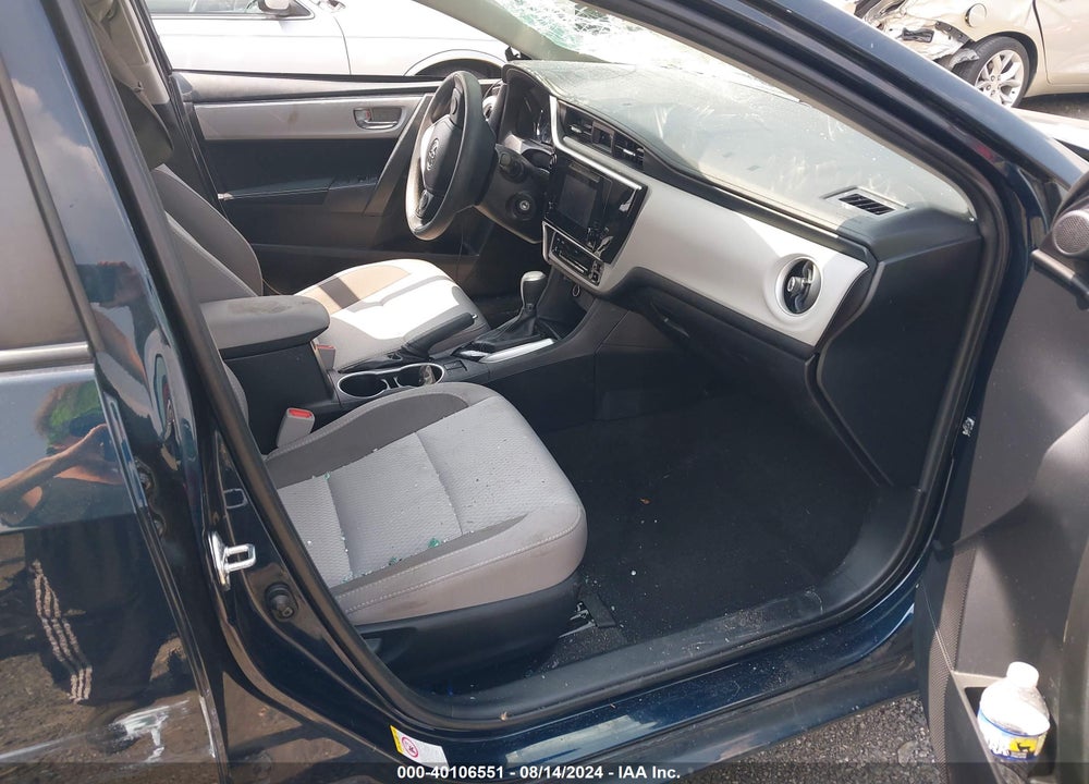 2018 TOYOTA COROLLA LE VIN: 2T1BURHE5JC975540