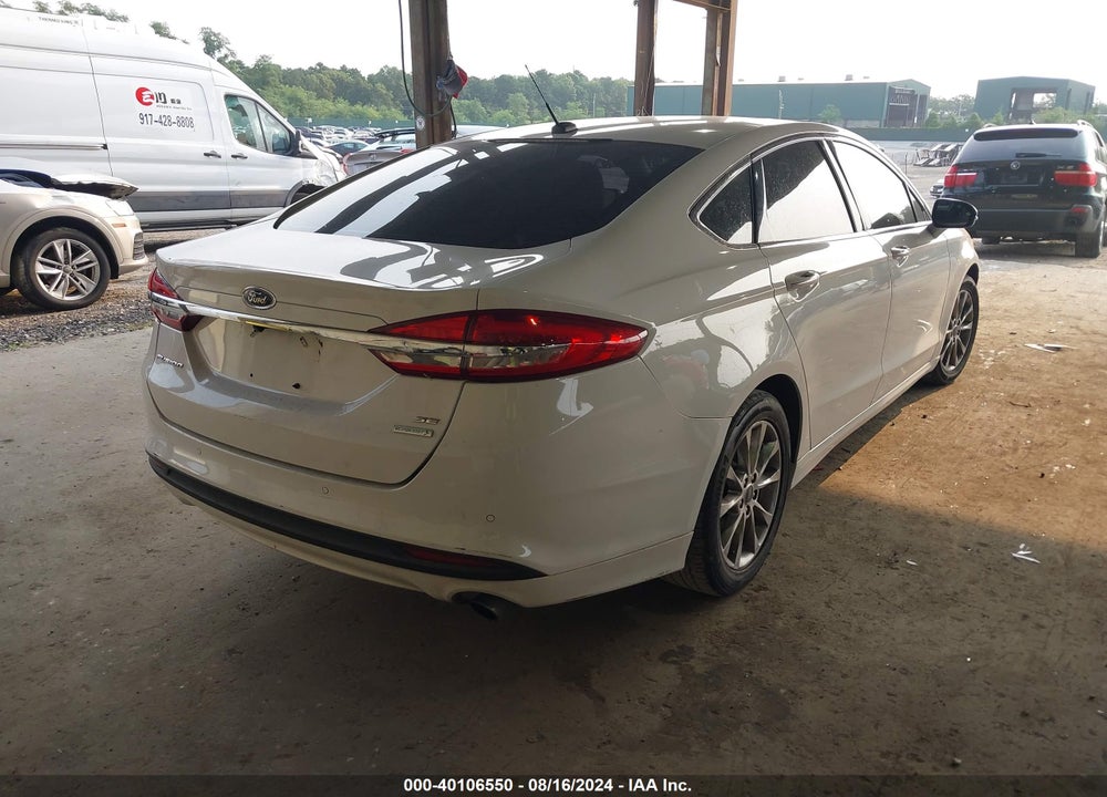 2017 FORD FUSION SE VIN: 3FA6P0HDXHR320389