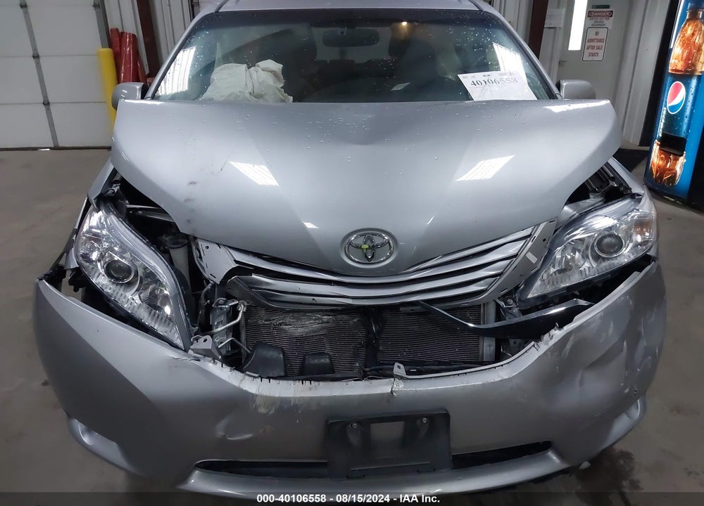 2015 TOYOTA SIENNA LE 8 PASSENGER VIN: 5TDKK3DC6FS539978