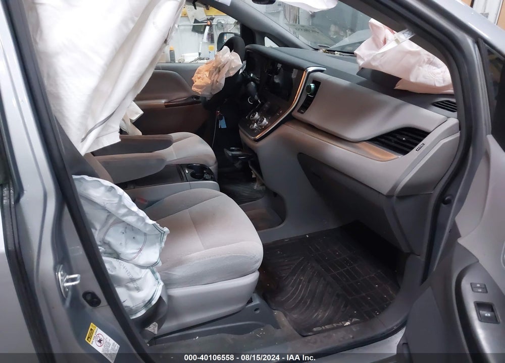 2015 TOYOTA SIENNA LE 8 PASSENGER VIN: 5TDKK3DC6FS539978