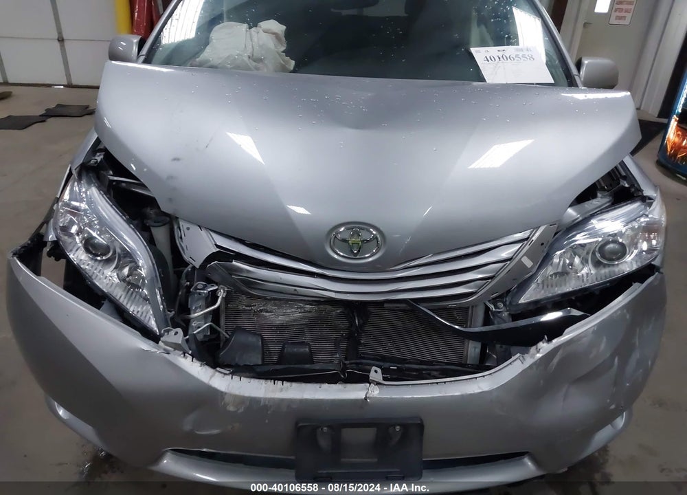 2015 TOYOTA SIENNA LE 8 PASSENGER VIN: 5TDKK3DC6FS539978