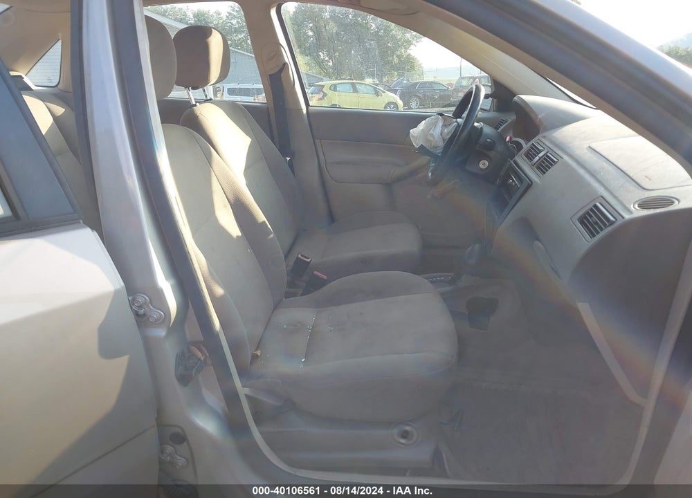 2007 FORD FOCUS VIN: 1FAFP34N27W148600