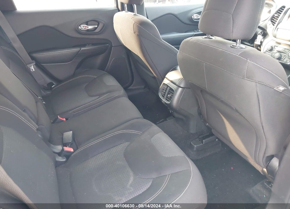 2015 JEEP CHEROKEE LATITUDE VIN: 1C4PJMCB6FW619840