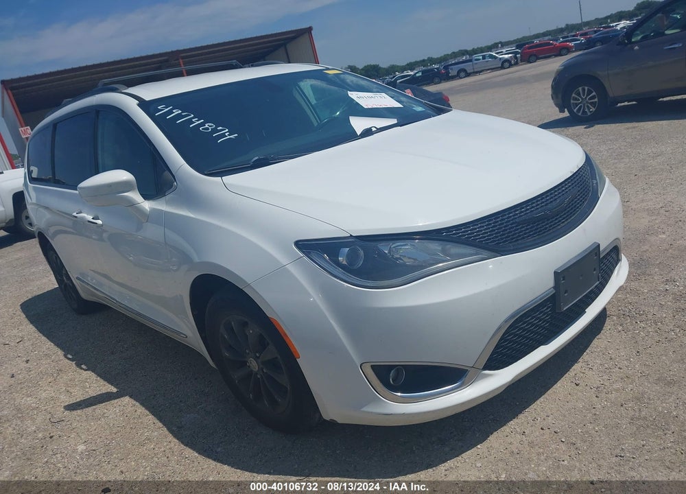 2017 CHRYSLER PACIFICA TOURING L VIN: 2C4RC1BG7HR642456