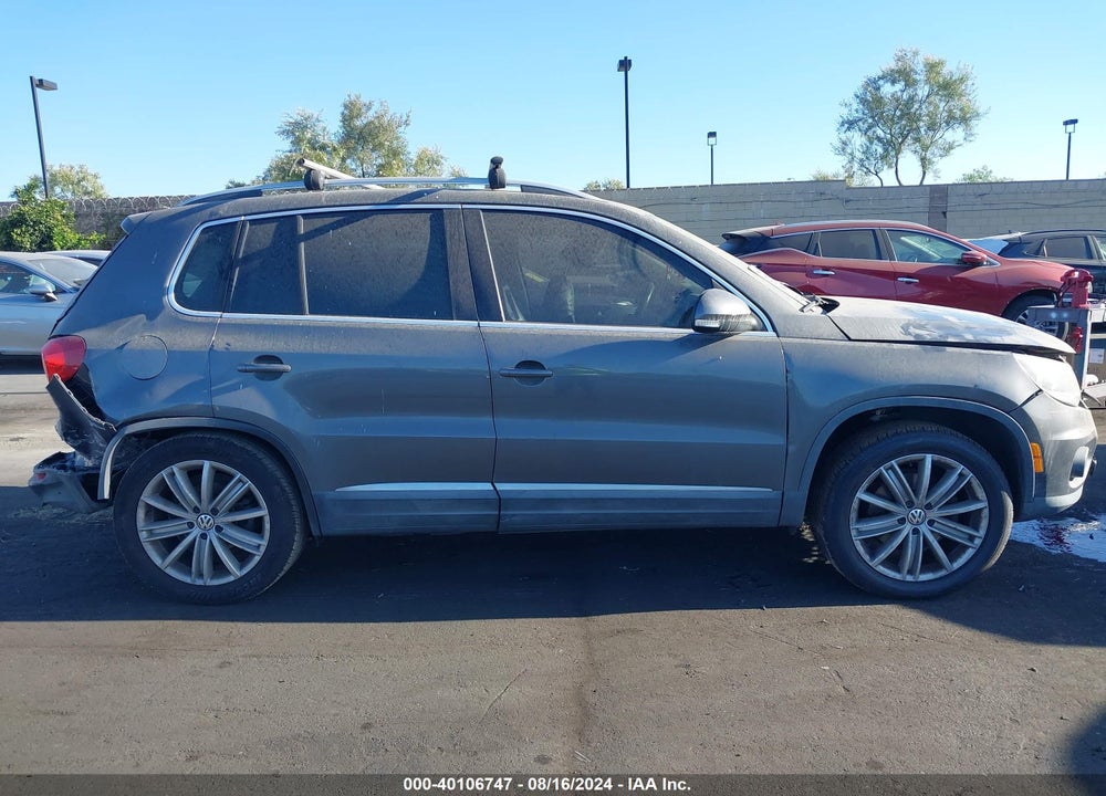 2013 VOLKSWAGEN TIGUAN SE VIN: WVGAV3AX7DW571888