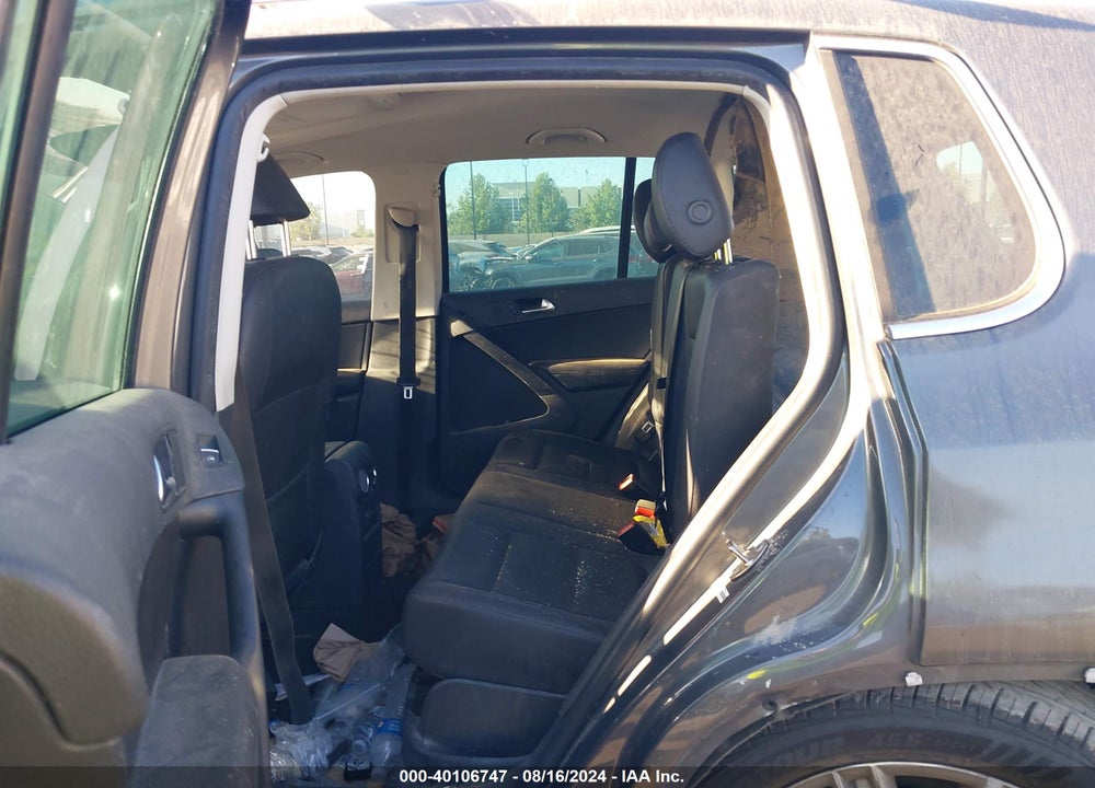 2013 VOLKSWAGEN TIGUAN SE VIN: WVGAV3AX7DW571888