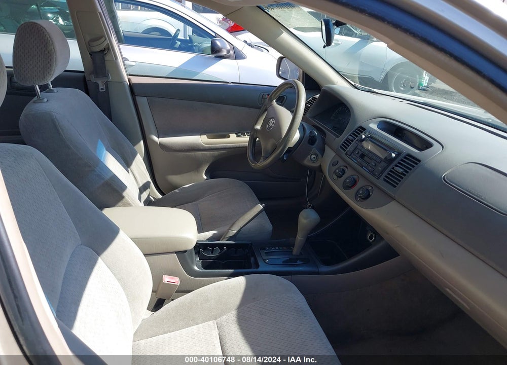 2002 TOYOTA CAMRY LE VIN: JTDBE32K220101988