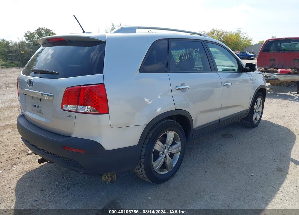 2013 KIA SORENTO EX VIN: 5XYKU3A64DG379876