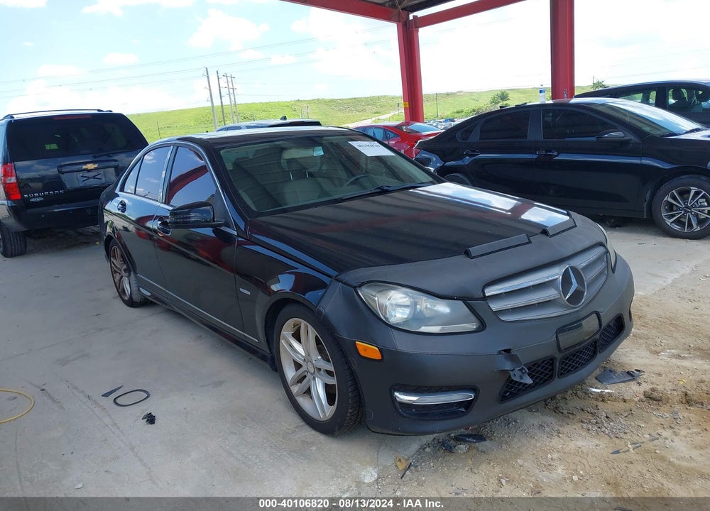 2012 MERCEDES-BENZ C 250 LUXURY/SPORT VIN: WDDGF4HB4CR212514