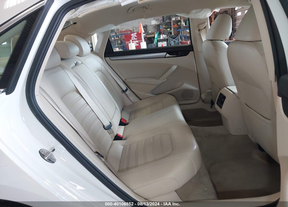 2015 VOLKSWAGEN PASSAT 1.8T SE VIN: 1VWBT7A30FC048538