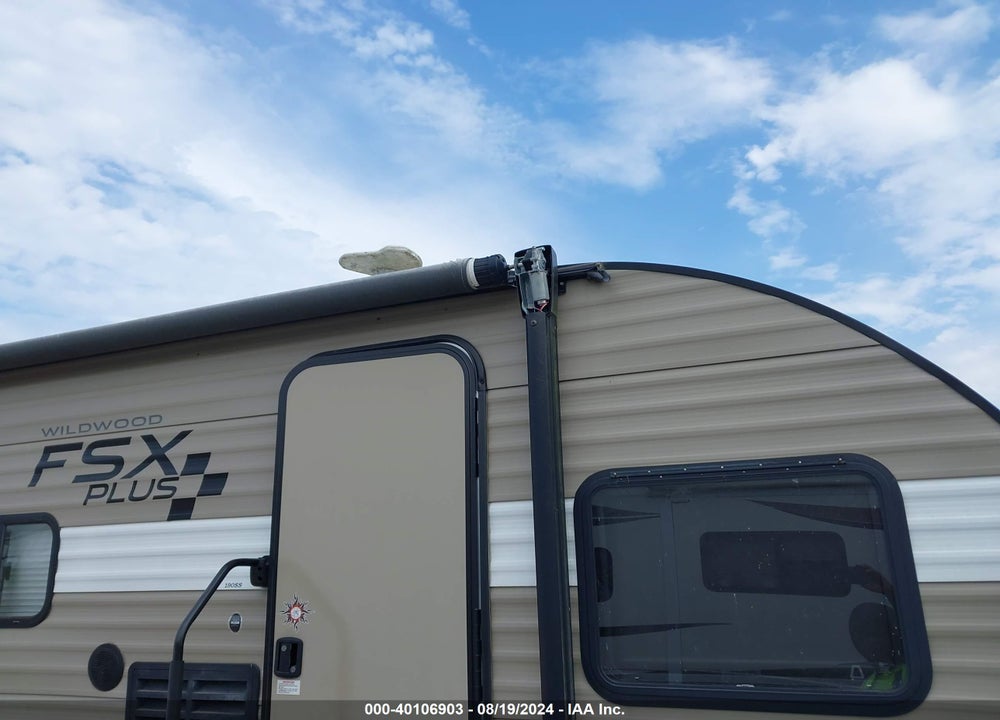 2019 FOREST RIVER WILDWOOD FSX PLUS VIN: 4X4TWDU15KY092386