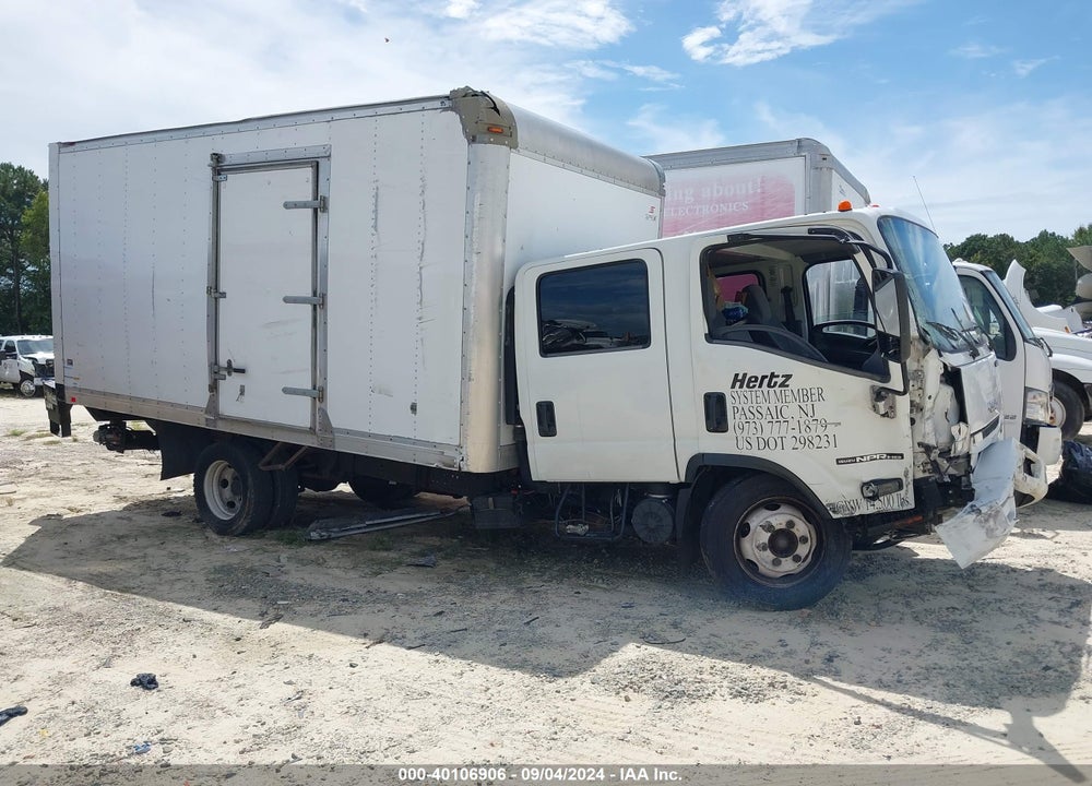 2017 ISUZU NPR HD GAS CREW VIN: 54DC4J1B1HS806805