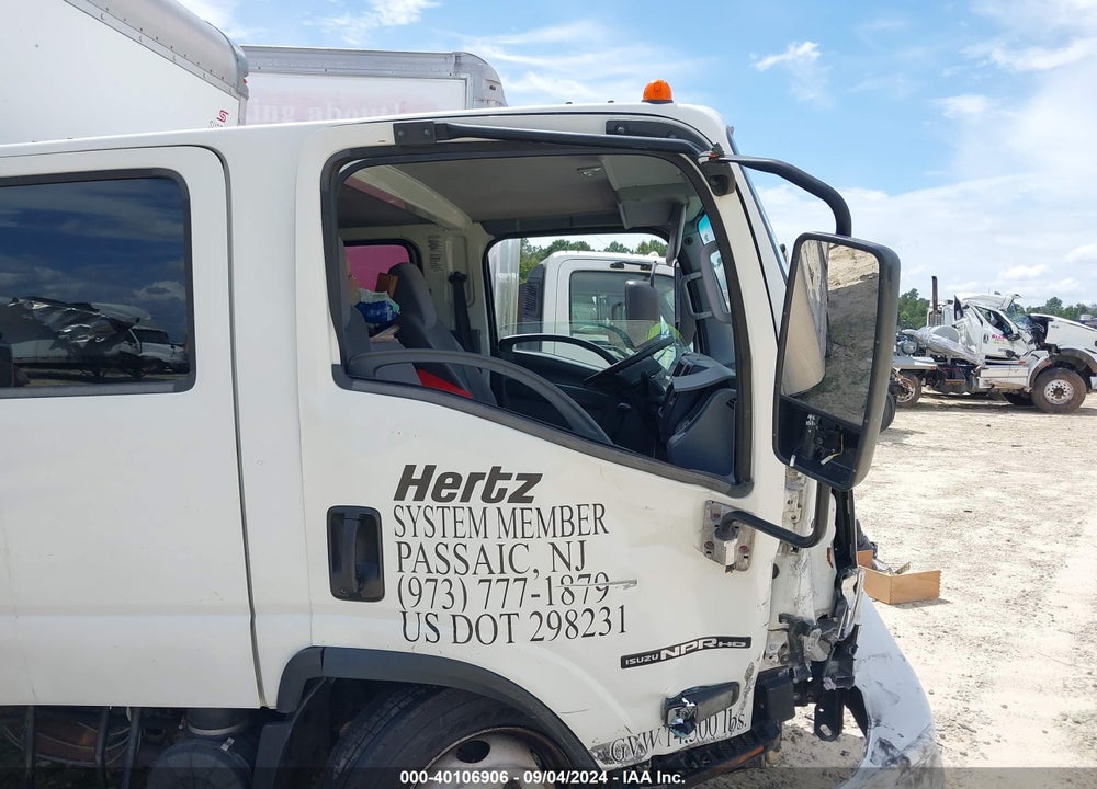 2017 ISUZU NPR HD GAS CREW VIN: 54DC4J1B1HS806805