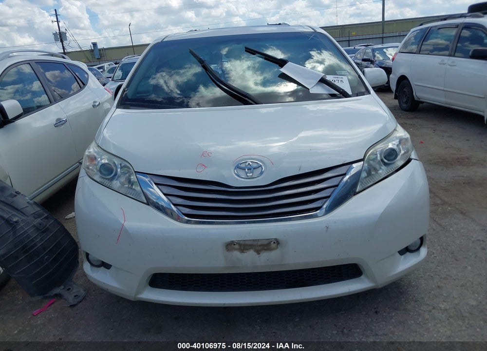 2017 TOYOTA SIENNA XLE 8 PASSENGER VIN: 5TDYZ3DC6HS863411