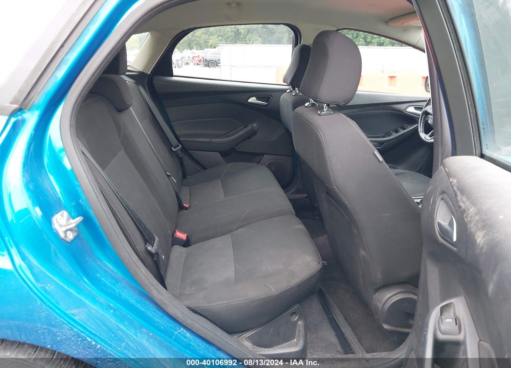 2015 FORD FOCUS SE VIN: 1FADP3K29FL299904