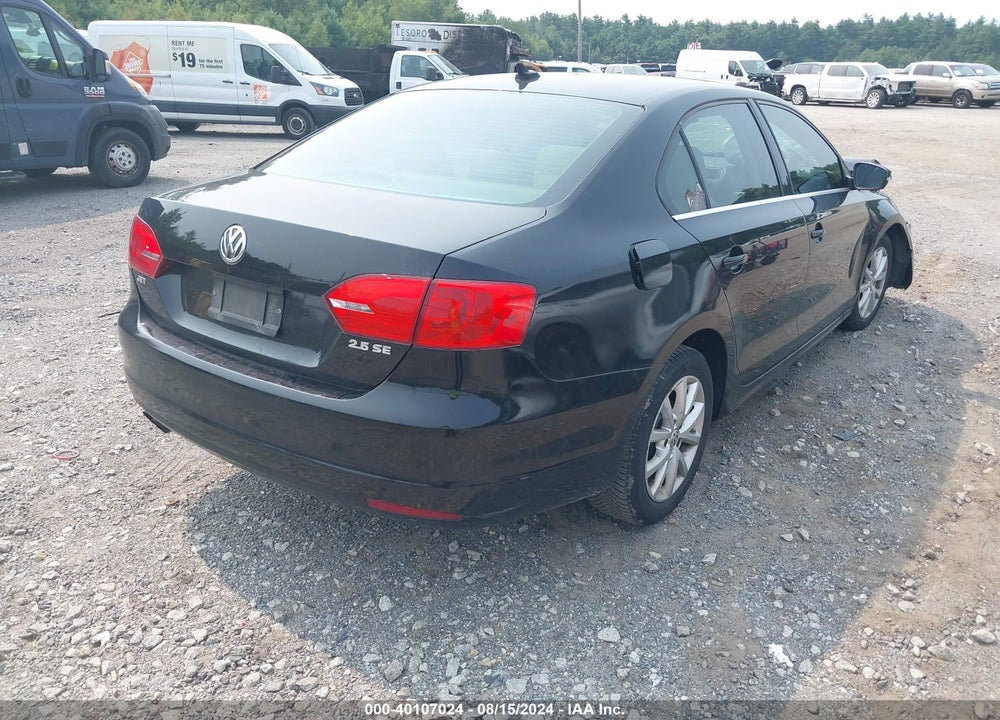 2013 VOLKSWAGEN JETTA 2.5L SE VIN: 3VWDP7AJ8DM383425