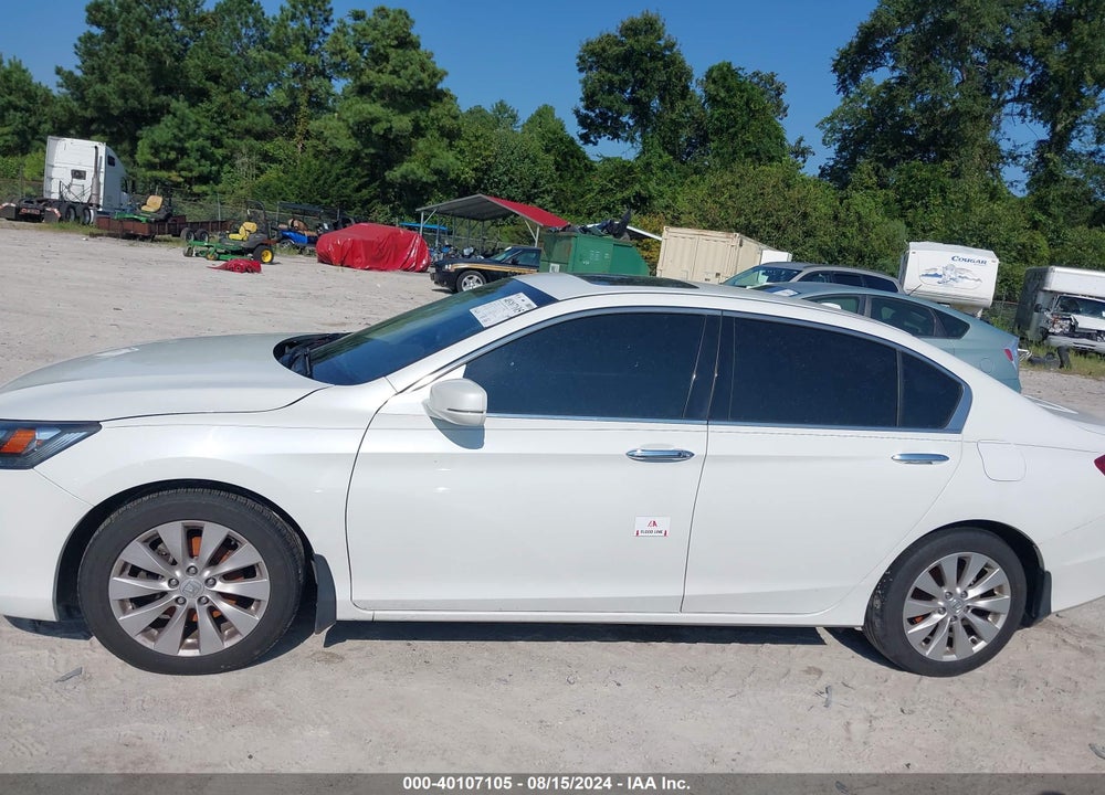 2015 HONDA ACCORD EX-L V-6 VIN: 1HGCR3F88FA012371