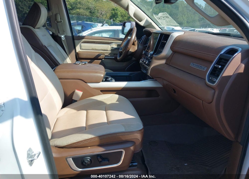 2020 RAM 1500 LAIE  4X4 5'7 BOX VIN: 1C6SRFJT0LN411682