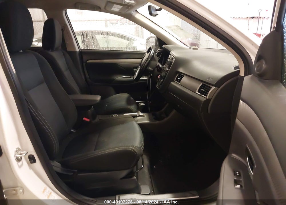 2016 MITSUBISHI OUTLANDER ES VIN: JA4AZ3A3XGZ021992