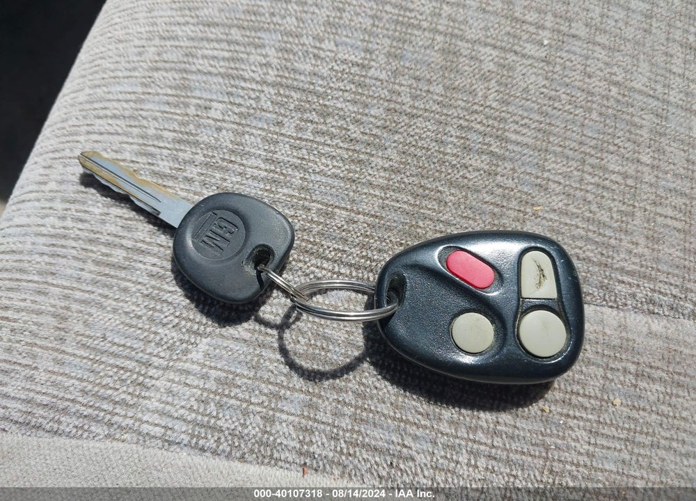 2002 SATURN S-SERIES SL2 VIN: 1G8ZK52742Z230187
