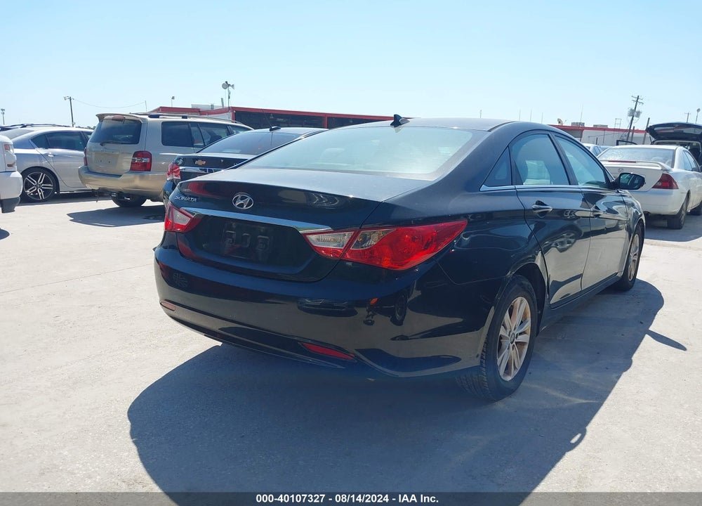 2013 HYUNDAI SONATA GLS VIN: 5NPEB4AC7DH641641