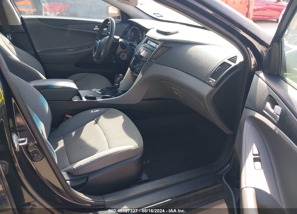 2013 HYUNDAI SONATA GLS VIN: 5NPEB4AC7DH641641