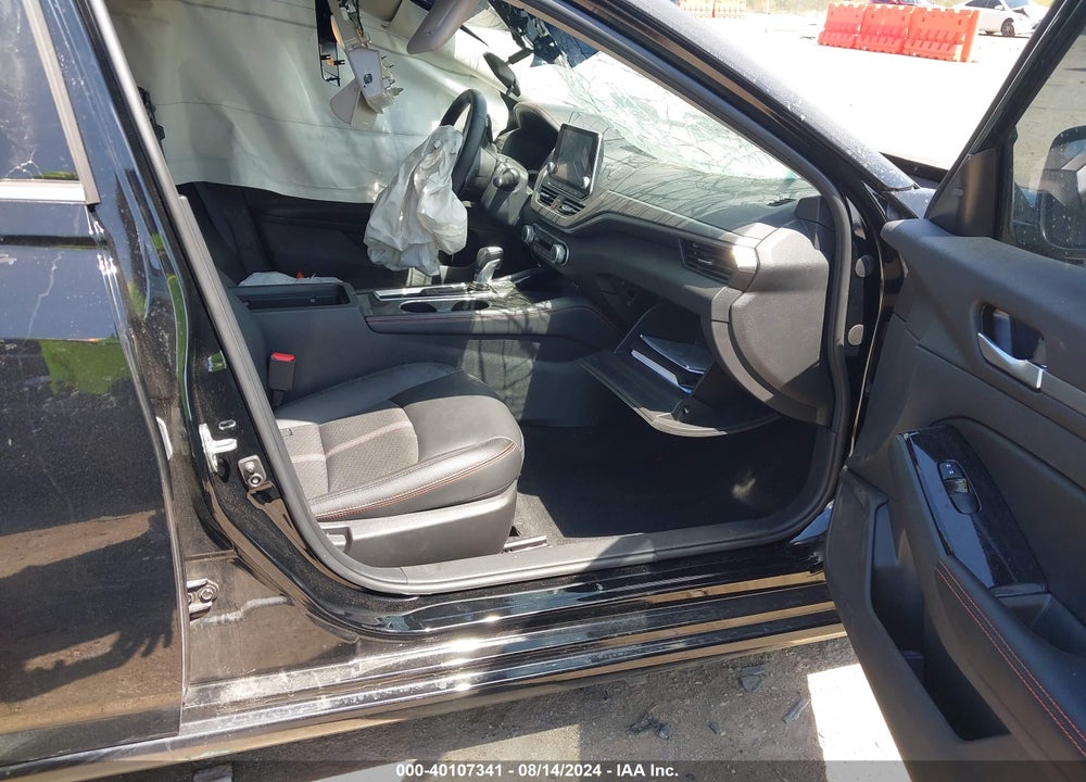 2024 NISSAN ALTIMA SR FWD VIN: 1N4BL4CV3RN391701