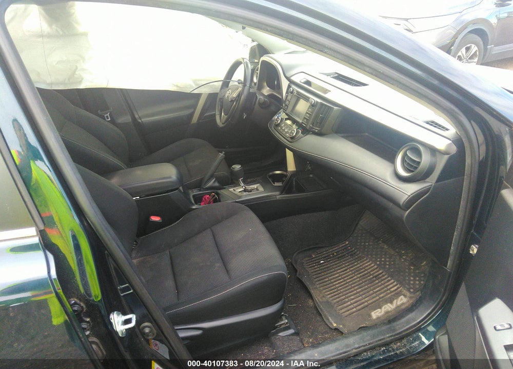 2018 TOYOTA RAV4 HYBRID XLE VIN: JTMRJREV2JD252369