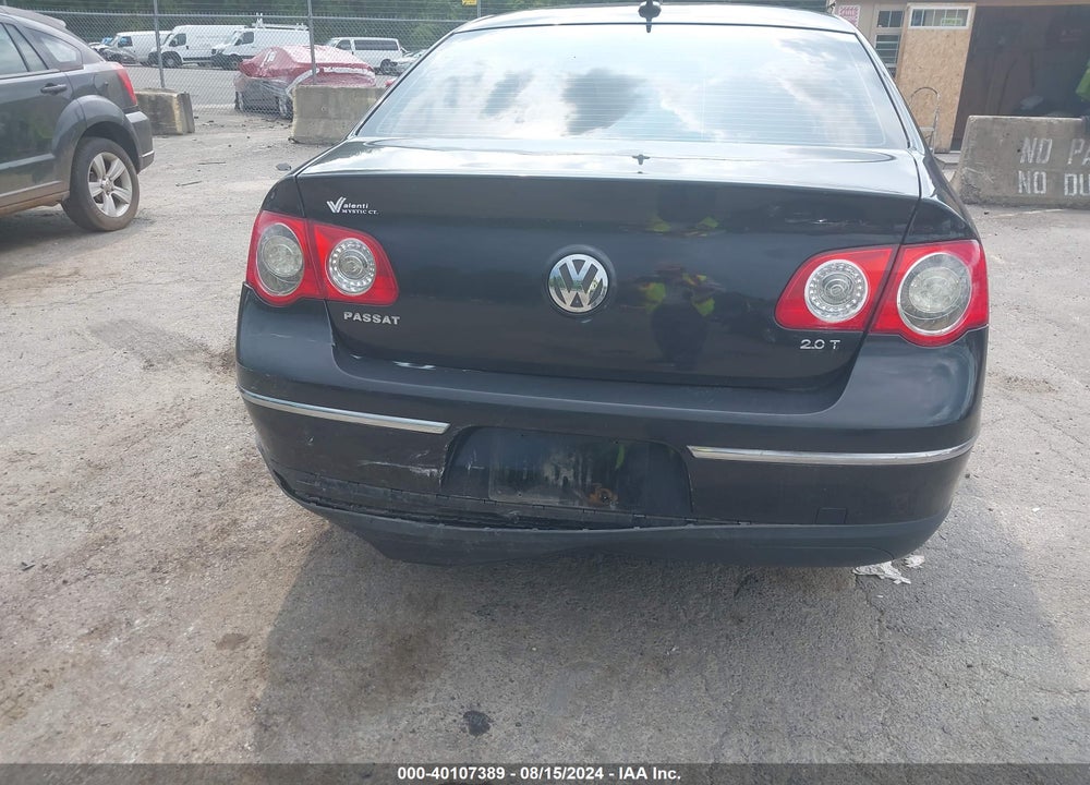 2008 VOLKSWAGEN PASSAT KOMFORT VIN: WVWAK73C18P038630