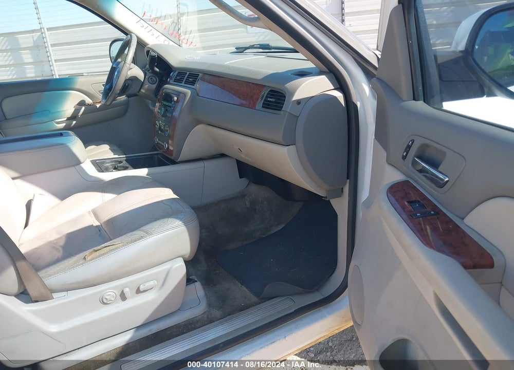 2007 CHEVROLET SUBURBAN 1500 LT VIN: 3GNFC16J87G205635