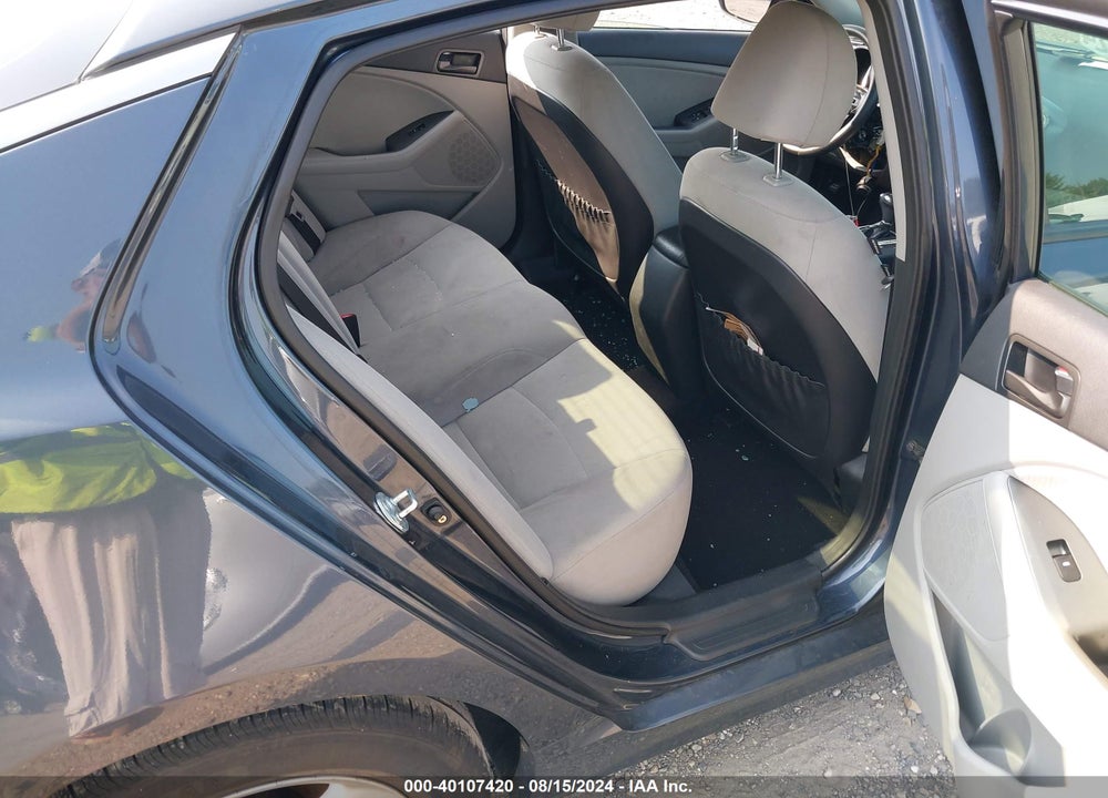 2015 KIA OPTIMA LX VIN: KNAGM4A77F5606135