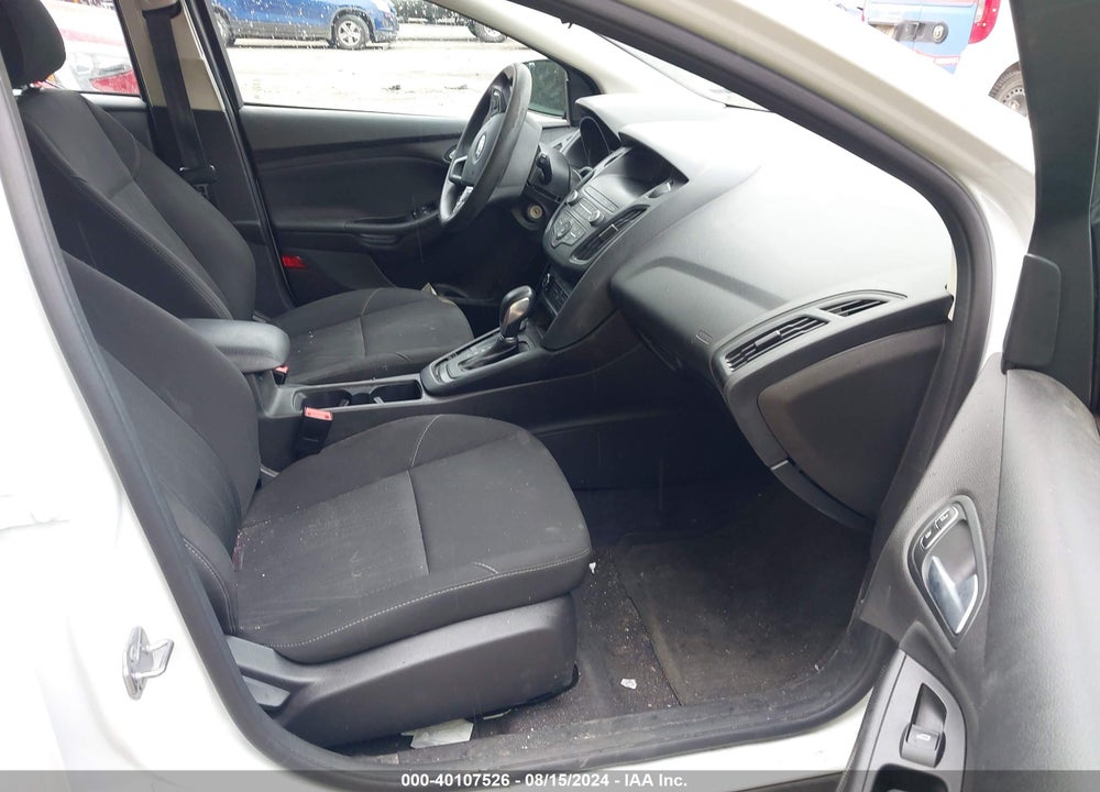 2018 FORD FOCUS SE VIN: 1FADP3K25JL331871