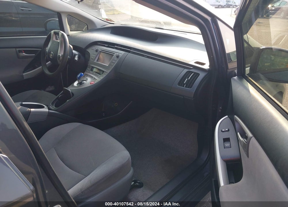 2013 TOYOTA PRIUS TWO VIN: JTDKN3DU7D1689527