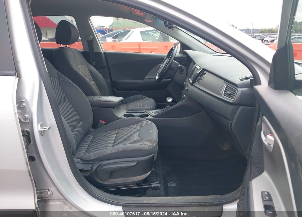 2019 KIA NIRO PLUG-IN HYBRID LX VIN: KNDCM3LD4K5289925