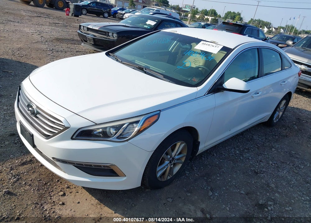 2015 HYUNDAI SONATA VIN: 5NPE24AF0FH231518
