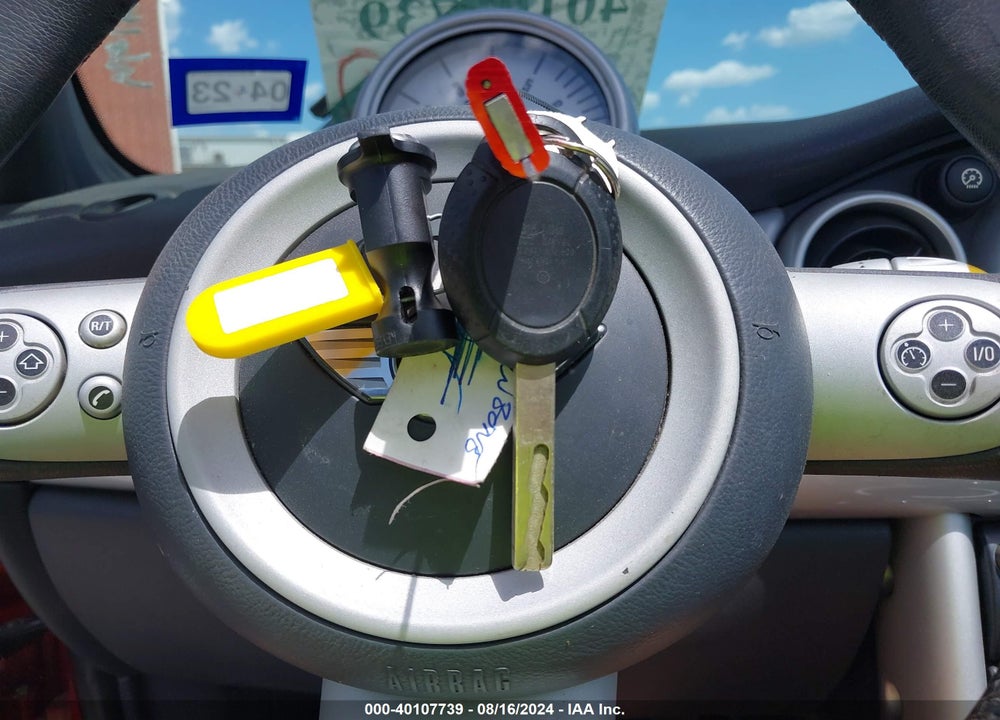 2007 MINI COOPER VIN: WMWRF33567TF66297