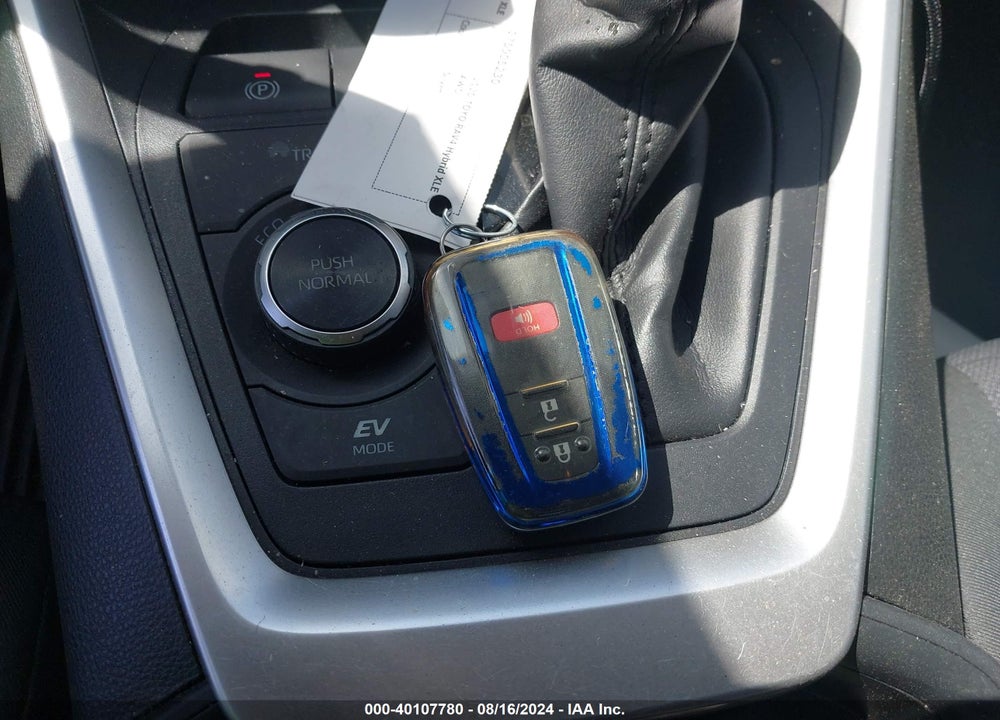 2020 TOYOTA RAV4 HYBRID XLE VIN: JTMRWRFV2LJ046067