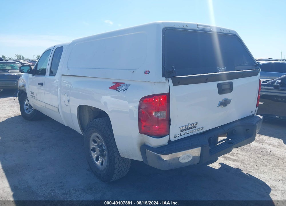 2008 CHEVROLET SILVERADO 1500 LT1 VIN: 2GCEC19C881326855