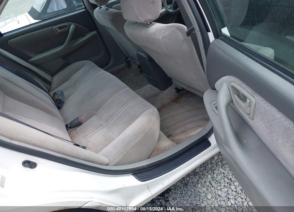 2001 TOYOTA CAMRY LE VIN: 4T1BG22K51U832518