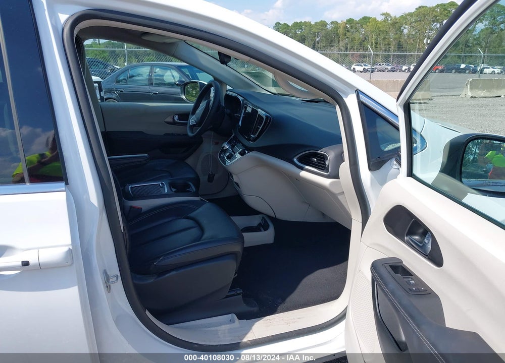 2023 CHRYSLER PACIFICA TOURING L VIN: 2C4RC1BG9PR597258