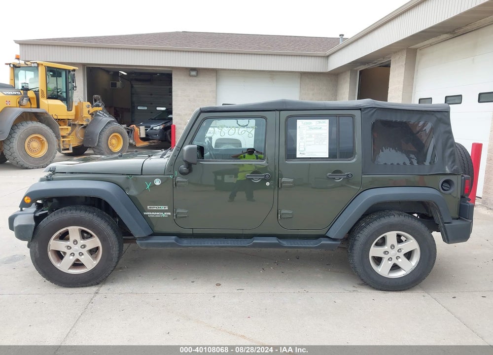 2015 JEEP WRANGLER UNLIMITED SPORT VIN: 1C4BJWDG9FL602600