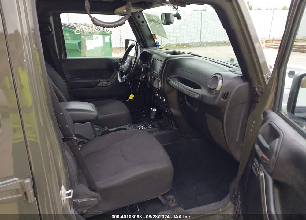 2015 JEEP WRANGLER UNLIMITED SPORT VIN: 1C4BJWDG9FL602600