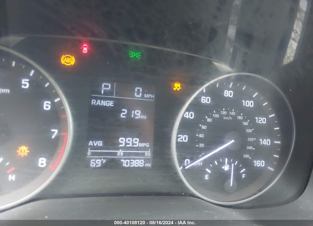 2018 HYUNDAI ELANTRA SE VIN: KMHD74LF6JU452836