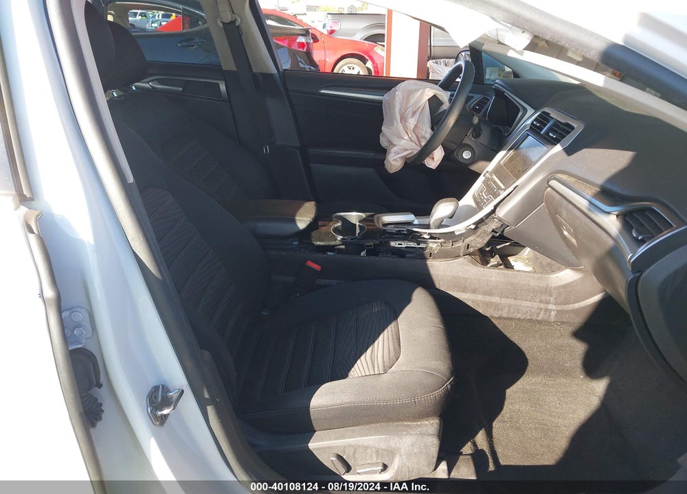 2016 FORD FUSION SE VIN: 3FA6P0HD3GR225543