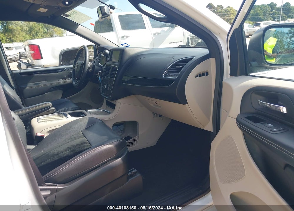 2017 DODGE GRAND CARAVAN SXT VIN: 2C4RDGCGXHR640084